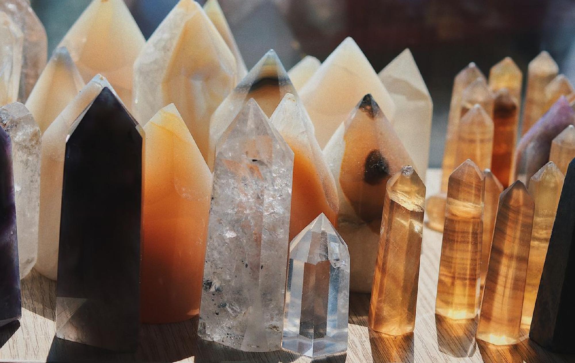 The Legend of Lemurian Crystals: Unlock Ancient Wisdom and Healing 8